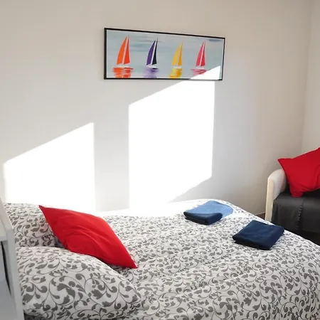 Appartement cosy refait à neuf au coeur de Saint Nazaire à 300m du front de mer Extérieur photo