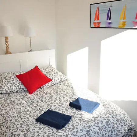 Appartement cosy refait à neuf au coeur de Saint Nazaire à 300m du front de mer Extérieur photo