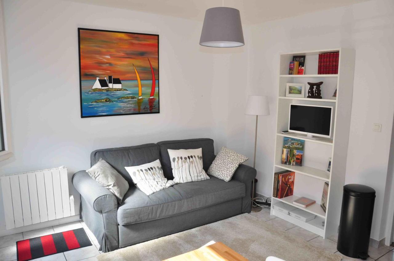 Cosy Refait A Neuf Au Coeur De Nazaire A 300m Du Front De Apartment